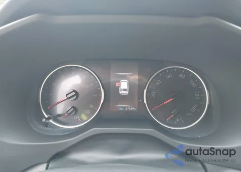 2019 Toyota Rav4 Xle z USA, uszkodzony, nr VIN JTMP1RFV5KD042503